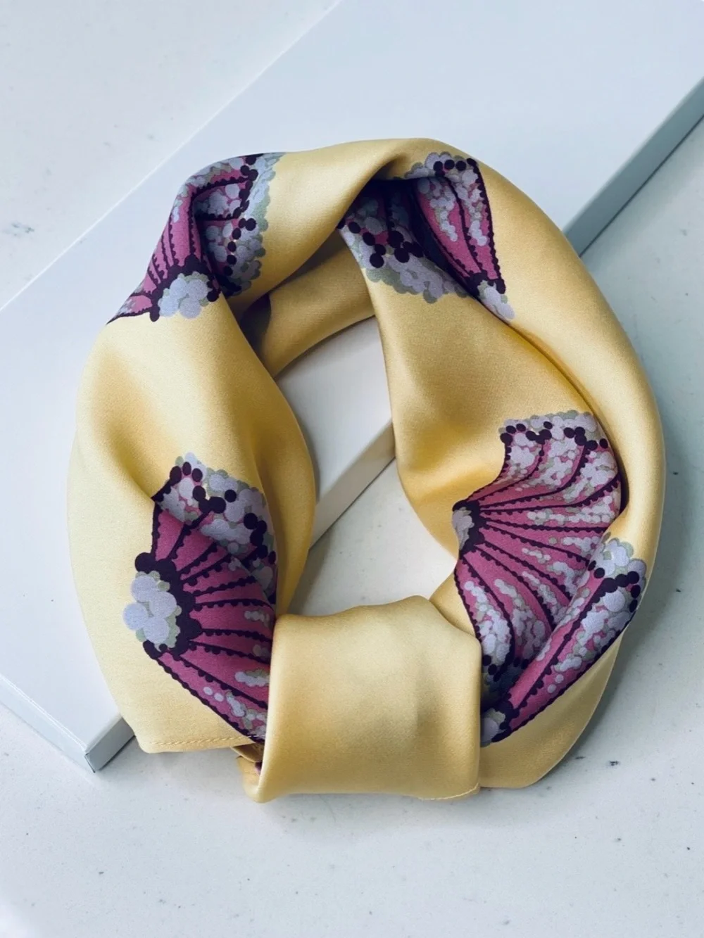 NWT SILKLETTE Abstract Shells on Butter 100% Fine Silk Kerchief Scarf